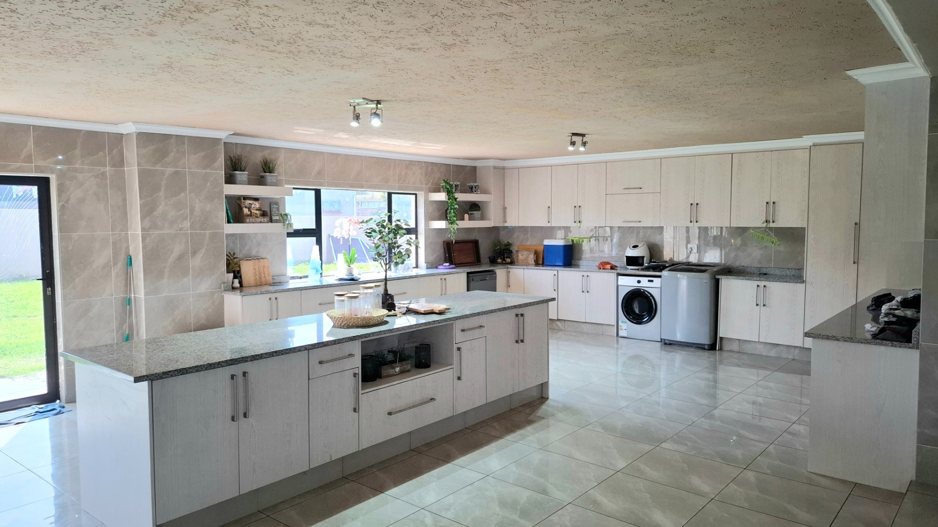 House for sale in St Michaels On Sea, Margate, KwaZulu Natal