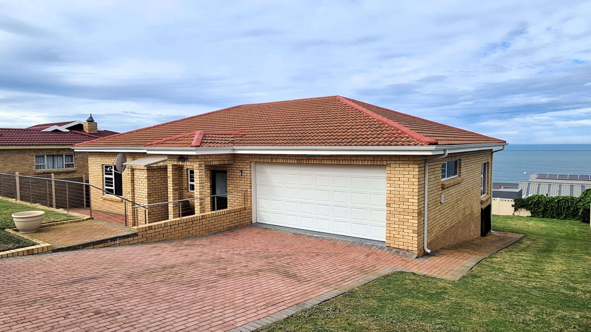 House for sale in Dana Bay, Mossel Bay, 197 m²