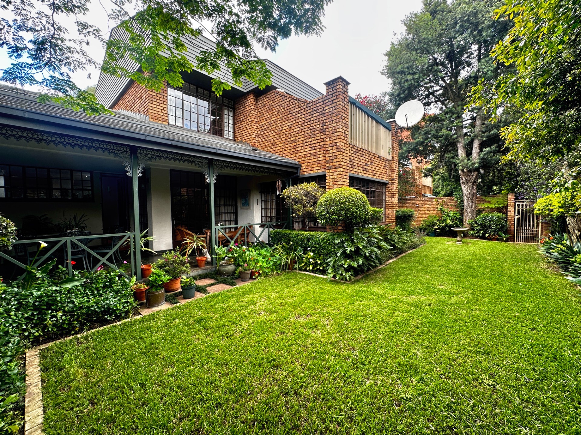 Townhouse for sale in Nieuw Muckleneuk, Pretoria, 333 m²