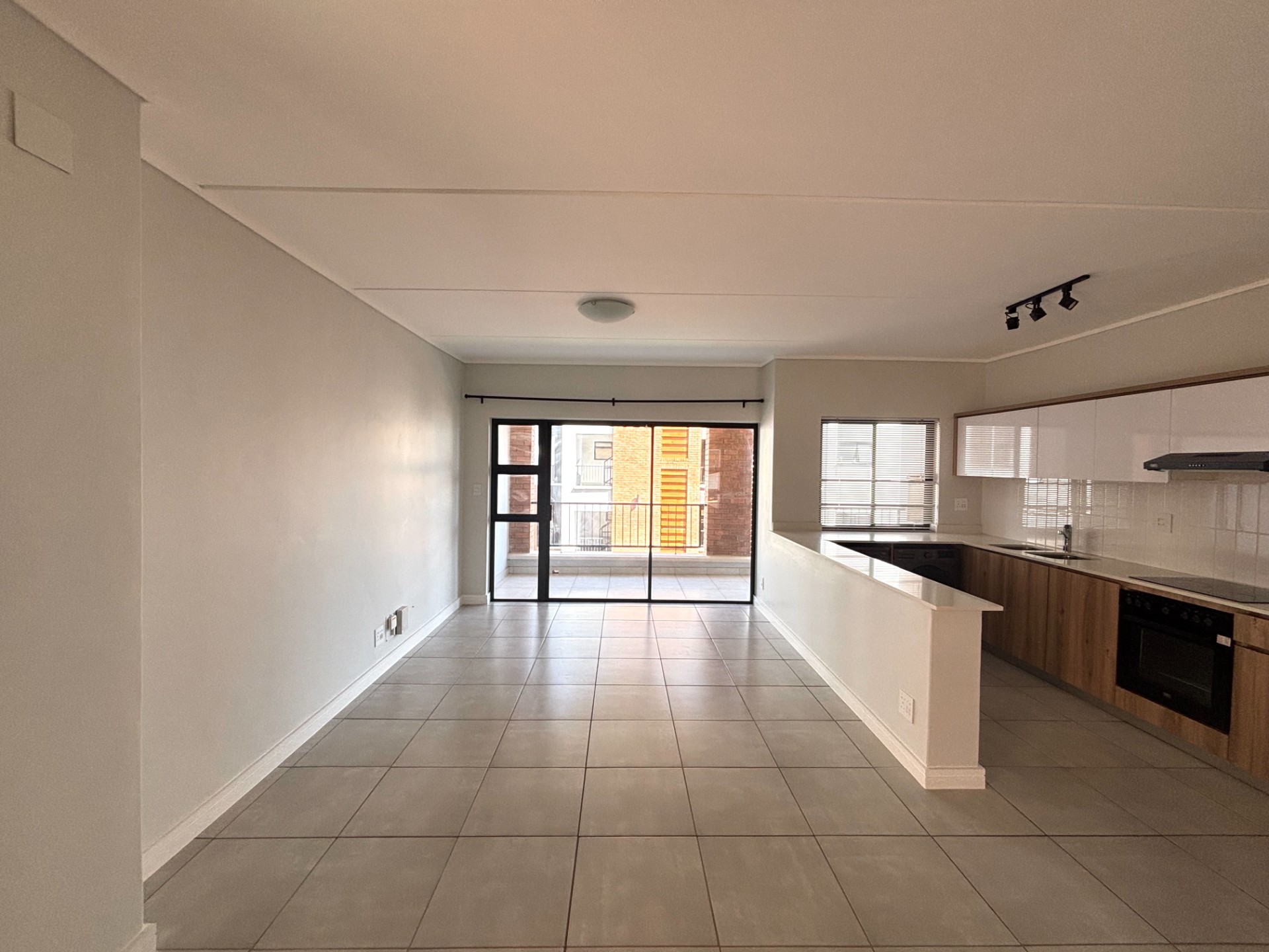 Apartment for sale in Ballito Central, Ballito, KwaZulu Natal, 101 m²