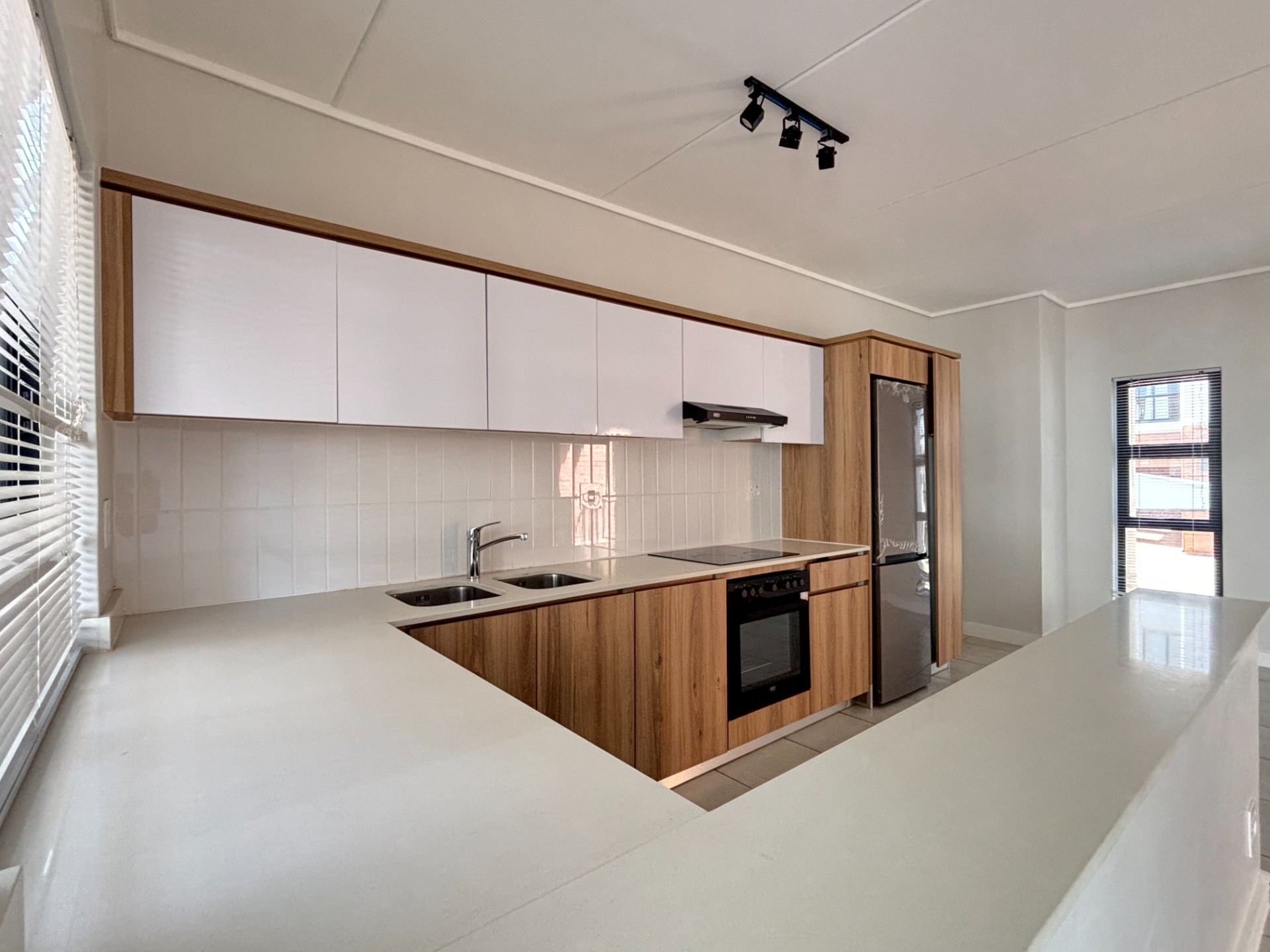 Apartment for sale in Ballito Central, Ballito, KwaZulu Natal, 101 m²