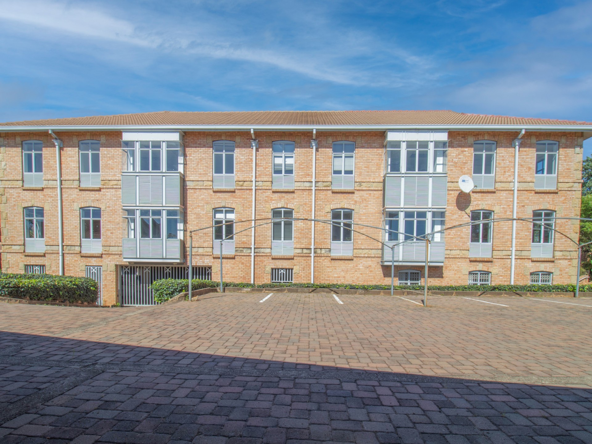 Commercial Property for rent in Sandton Central, Sandton, 2118 m²
