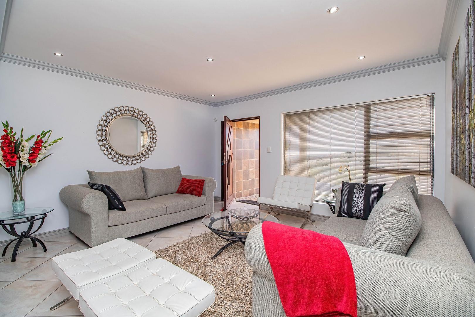 Duet for sale in Hartenbos Heuwels, Hartenbos, 258 m²