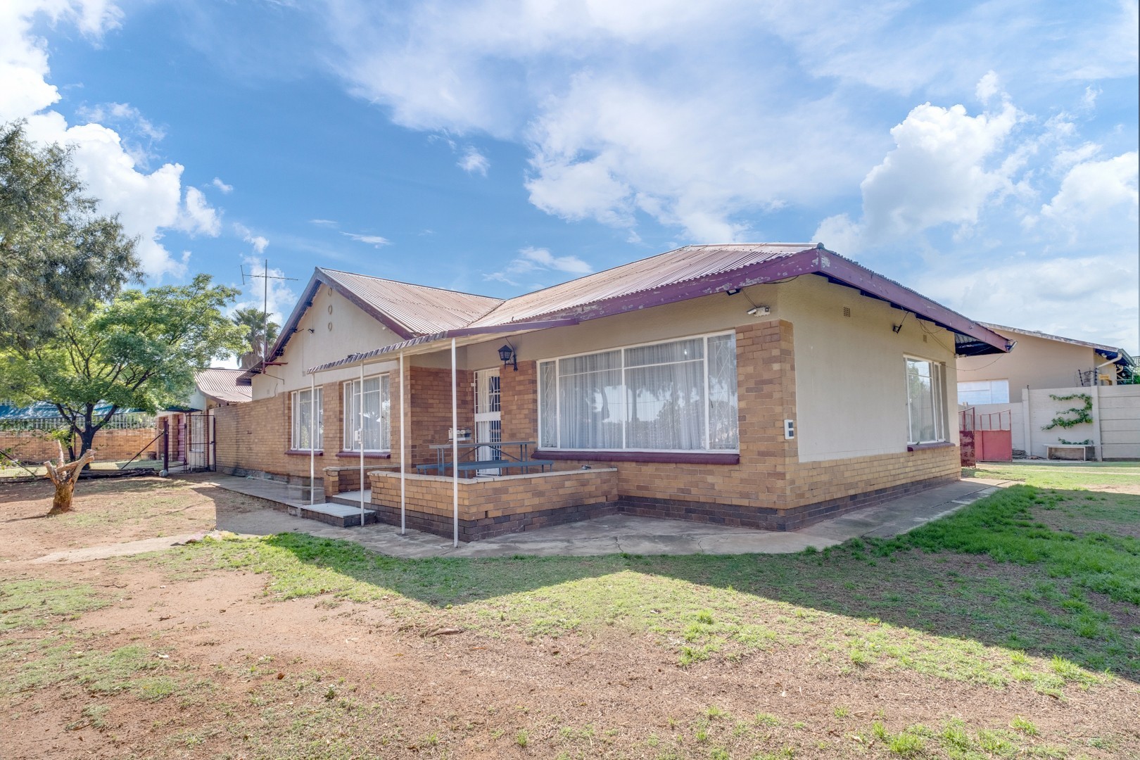 House for sale in Witpoortjie, Roodepoort, 400 m²