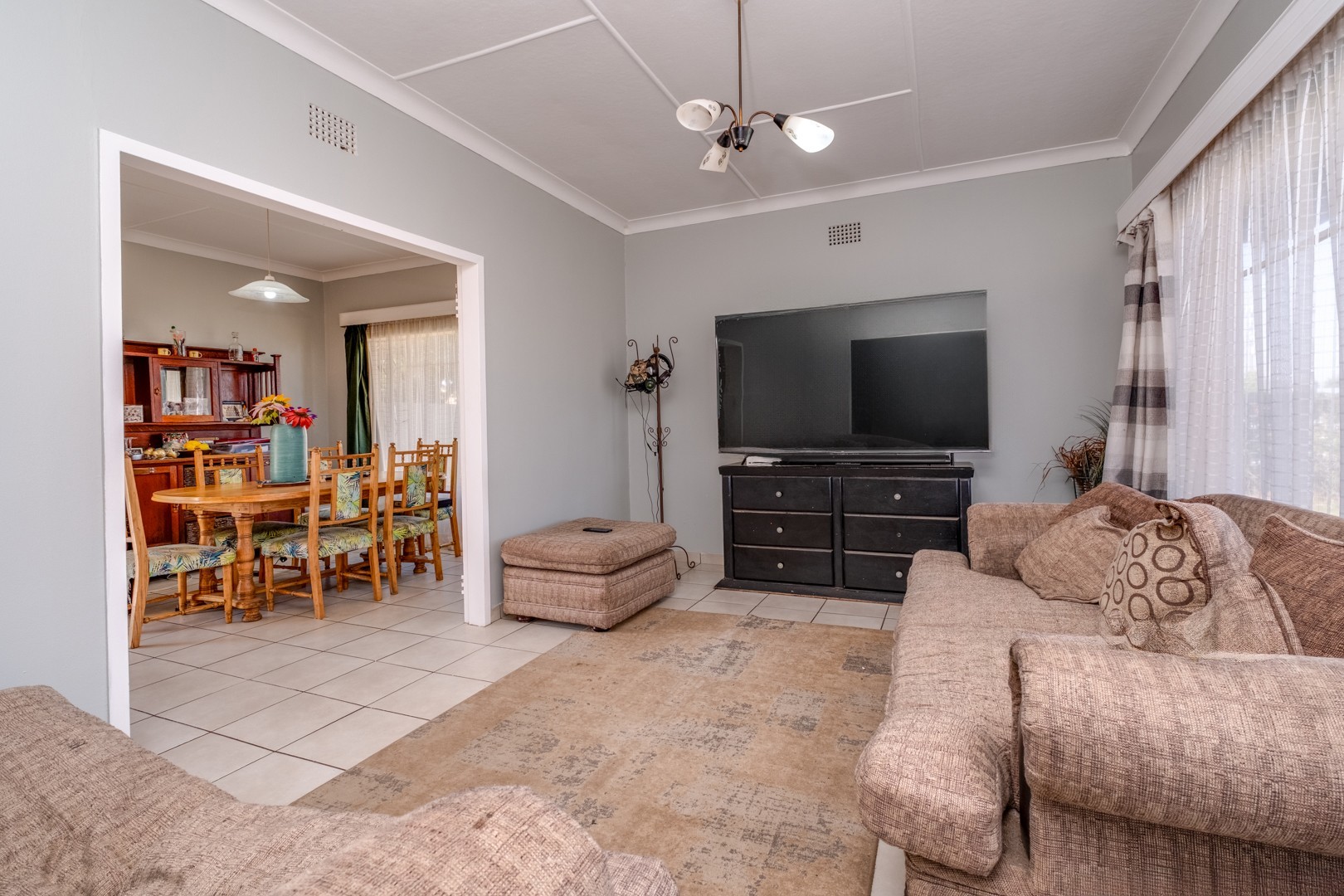 House for sale in Witpoortjie, Roodepoort, 400 m²