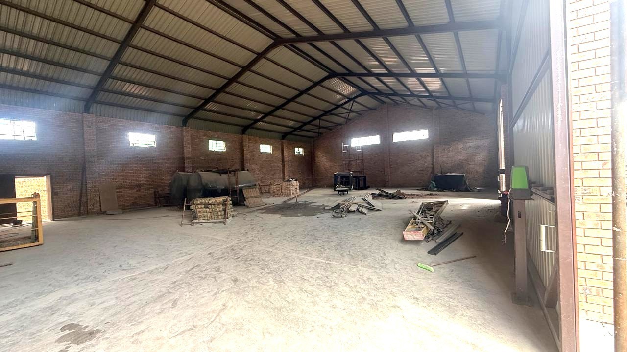 Industrial Property for rent in Vaalbank, Middelburg, 630 m²