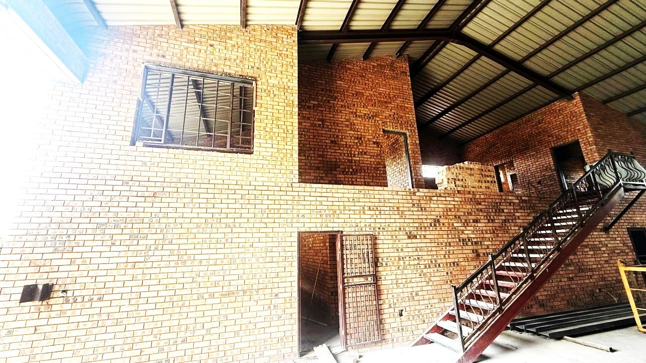 Industrial Property for rent in Vaalbank, Middelburg, 630 m²