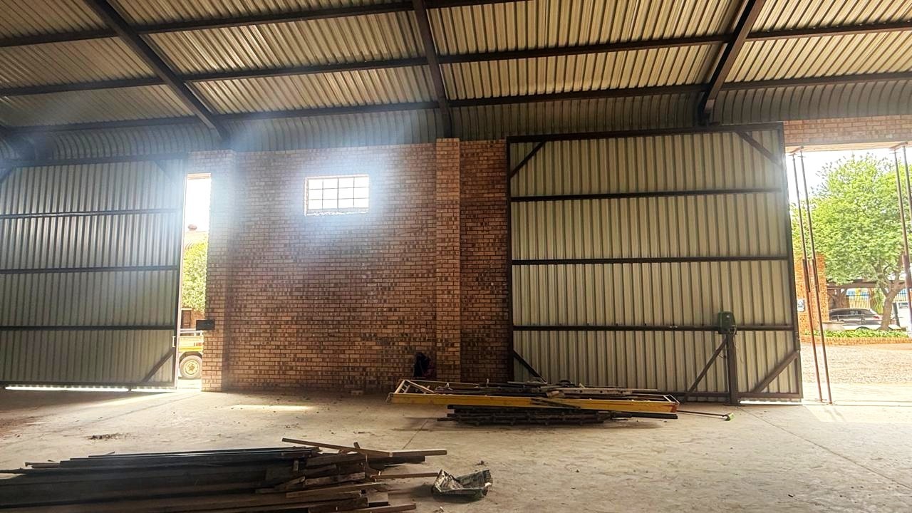 Industrial Property for rent in Vaalbank, Middelburg, 630 m²