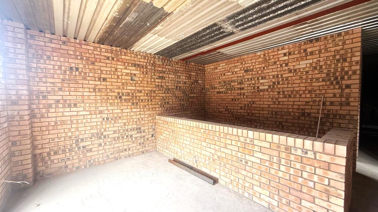 Industrial Property for rent in Vaalbank, Middelburg, 630 m²