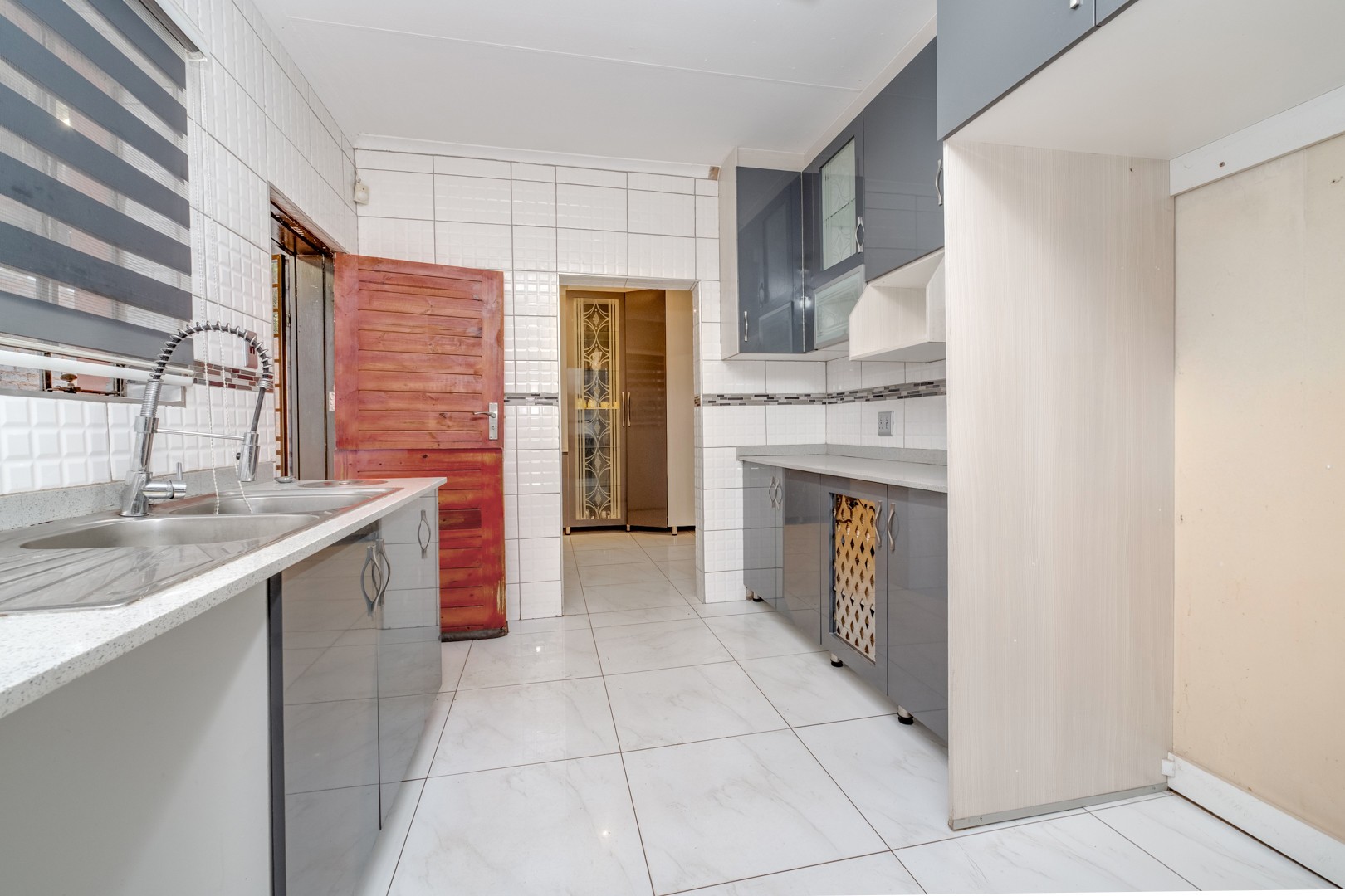 House for sale in Mindalore, Krugersdorp, 330 m²
