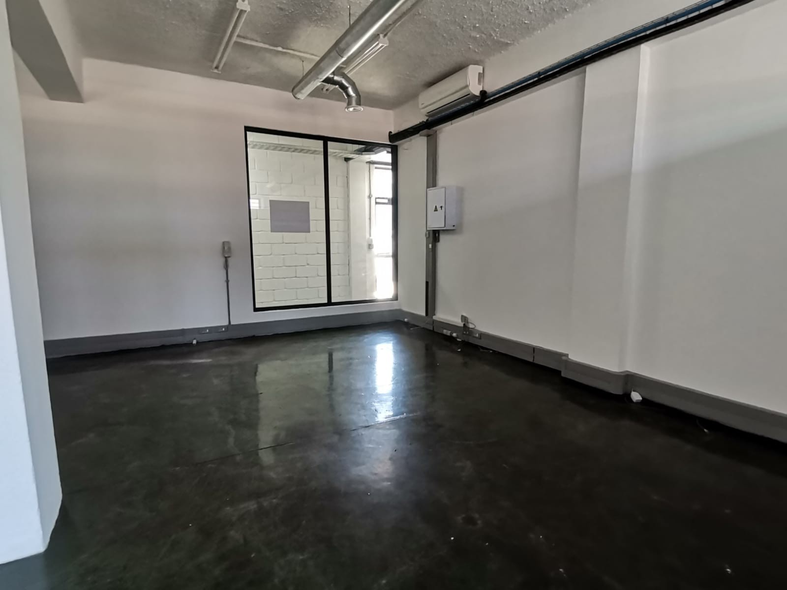 Office for rent in Paarl Central, Paarl, 25 m²