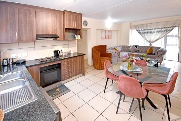 Apartment for sale in Barbeque Downs, Midrand, 74 m²