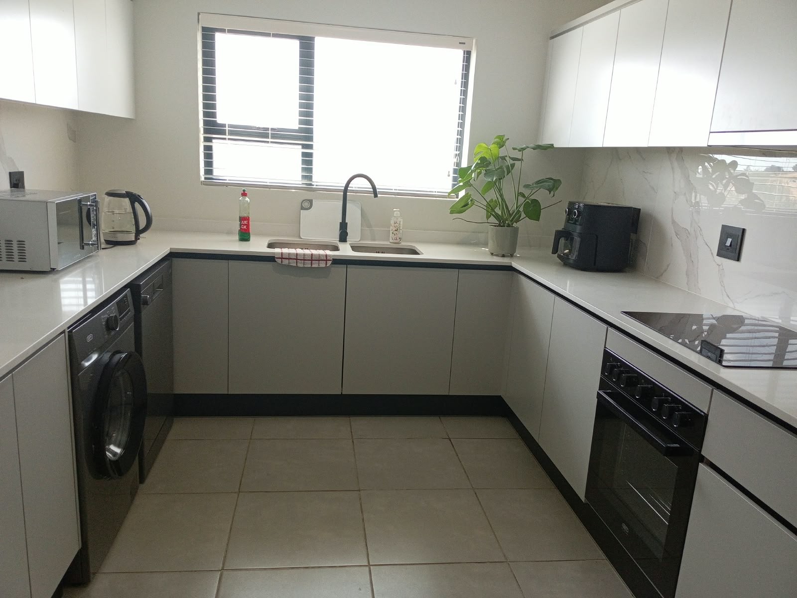 Apartment for rent in Waterfall, Midrand, 67 R4, MUNYKA ESTATE, 1 MIA DRIVE, Waterfall, Midrand, Gauteng, 120 m²