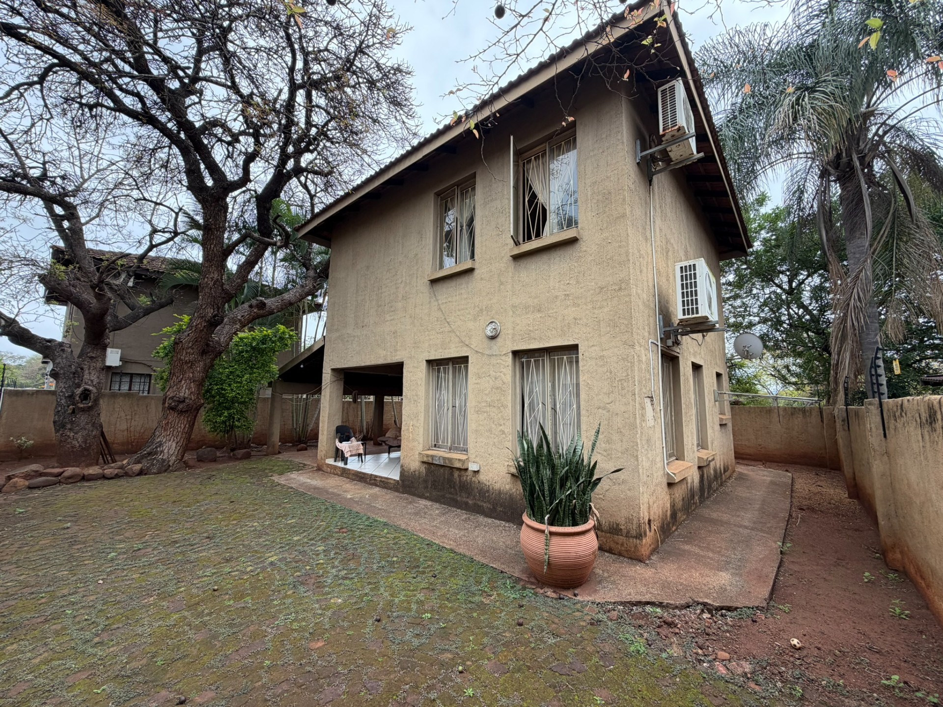 House for sale in Komatipoort, 30 Hartbees street, Komatipoort, Mpumalanga, 378 m²