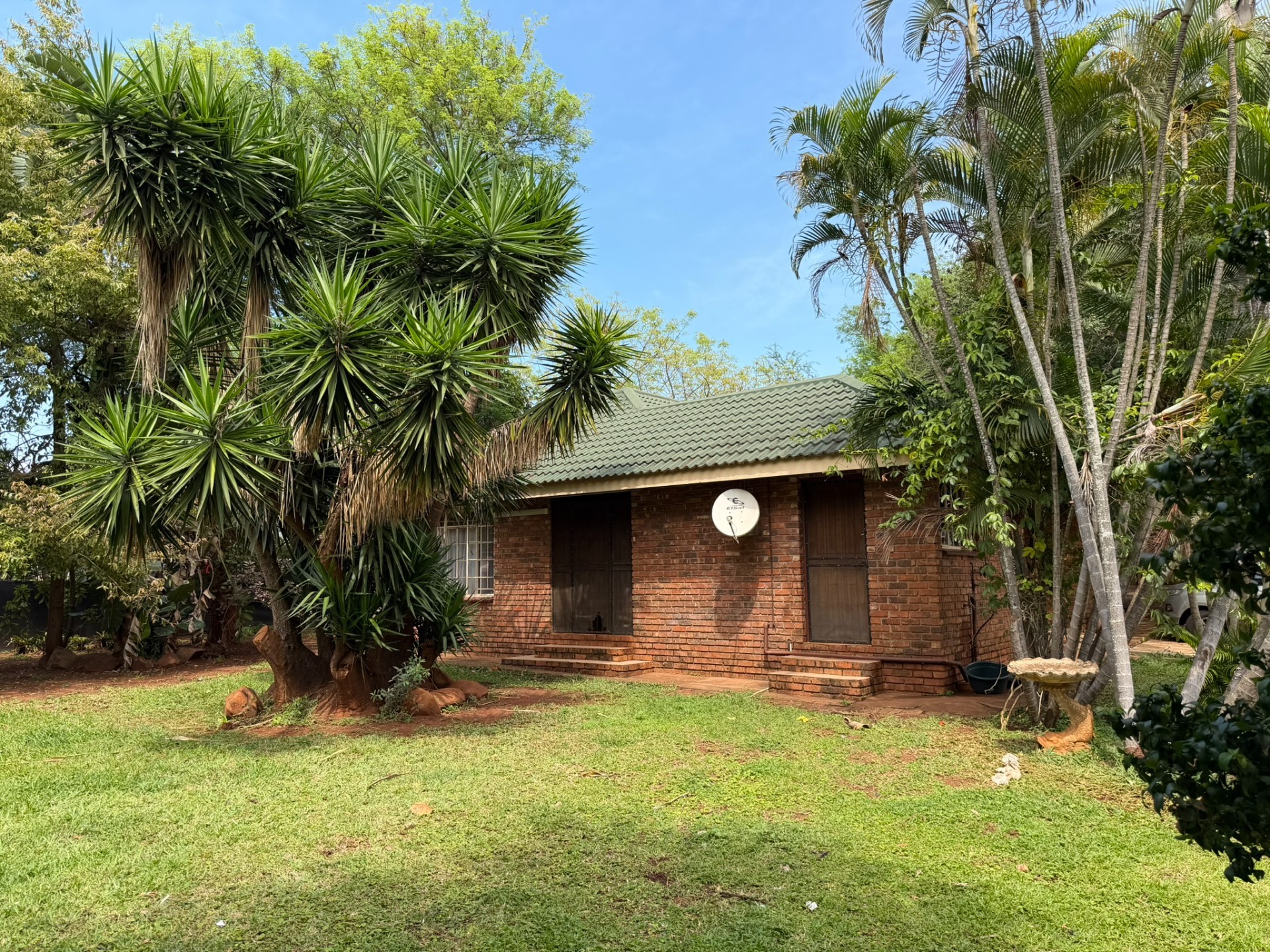 House for sale in Komatipoort, 30 Hartbees street, Komatipoort, Mpumalanga, 378 m²