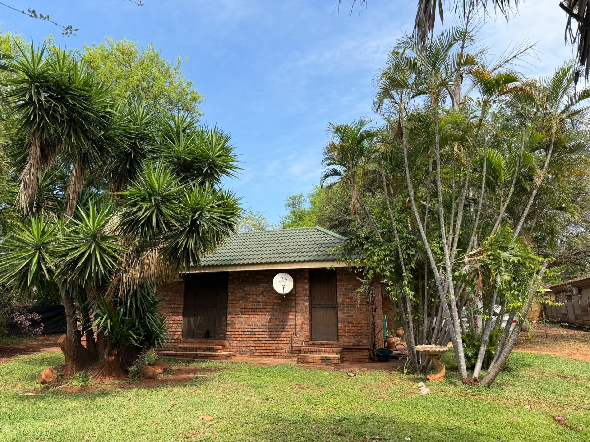 House for sale in Komatipoort, 30 Hartbees street, Komatipoort, Mpumalanga, 378 m²