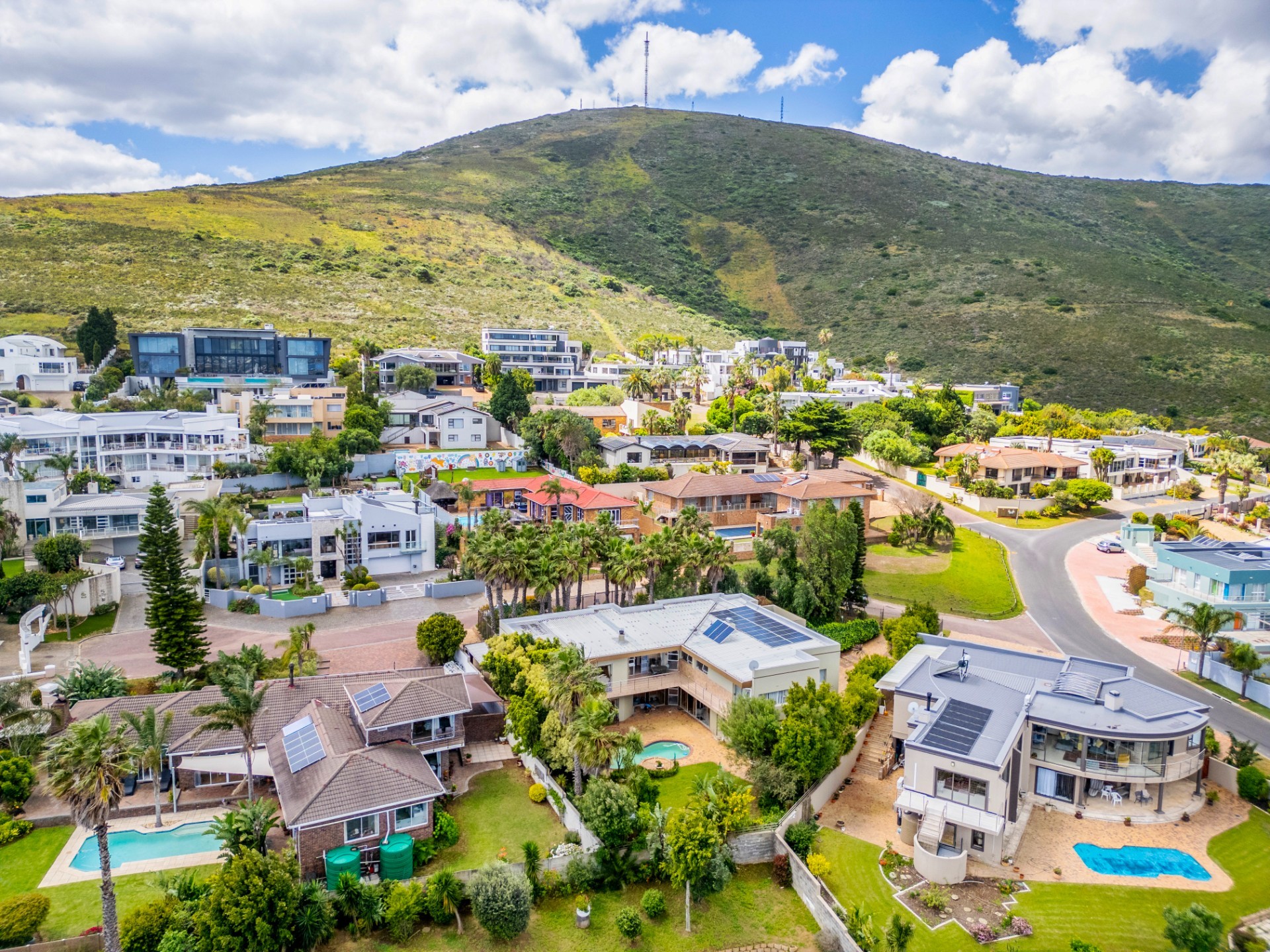 House for sale in Plattekloof 2, Plattekloof, Parow, 642 m²