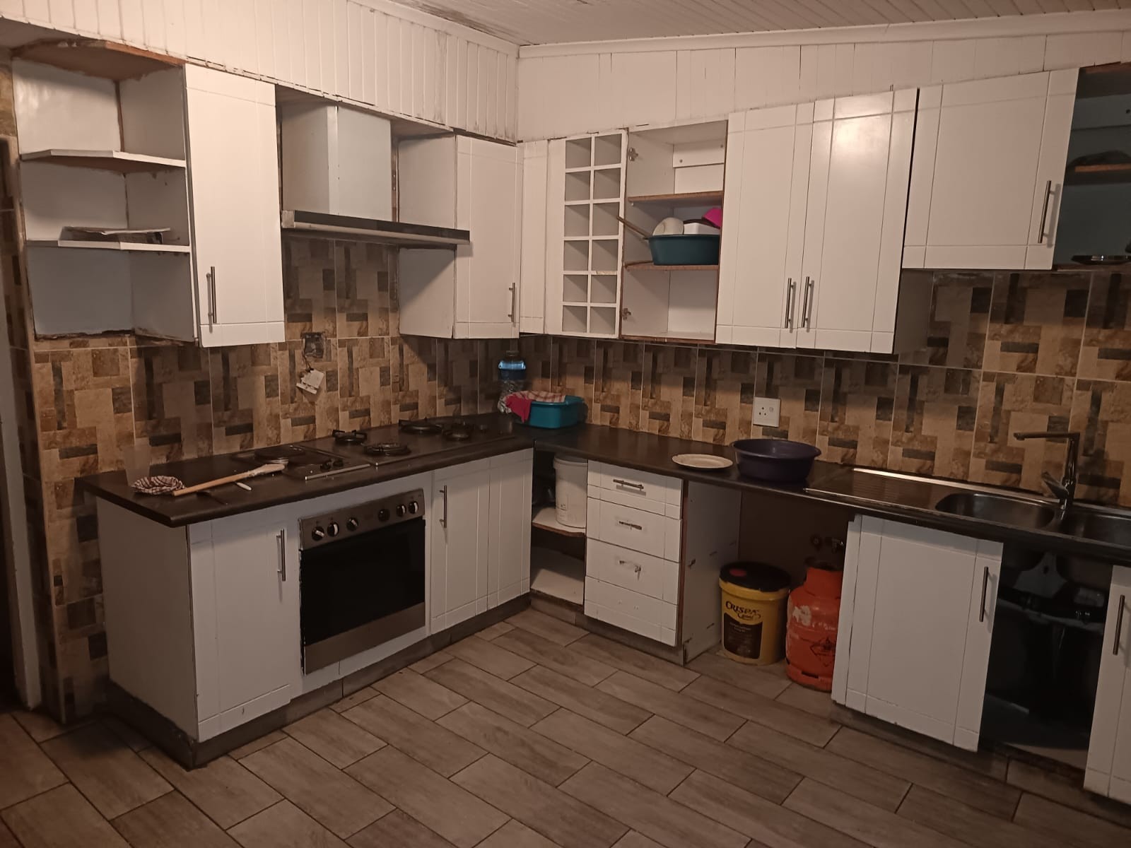 House for sale in Florida, Roodepoort, 201 m²