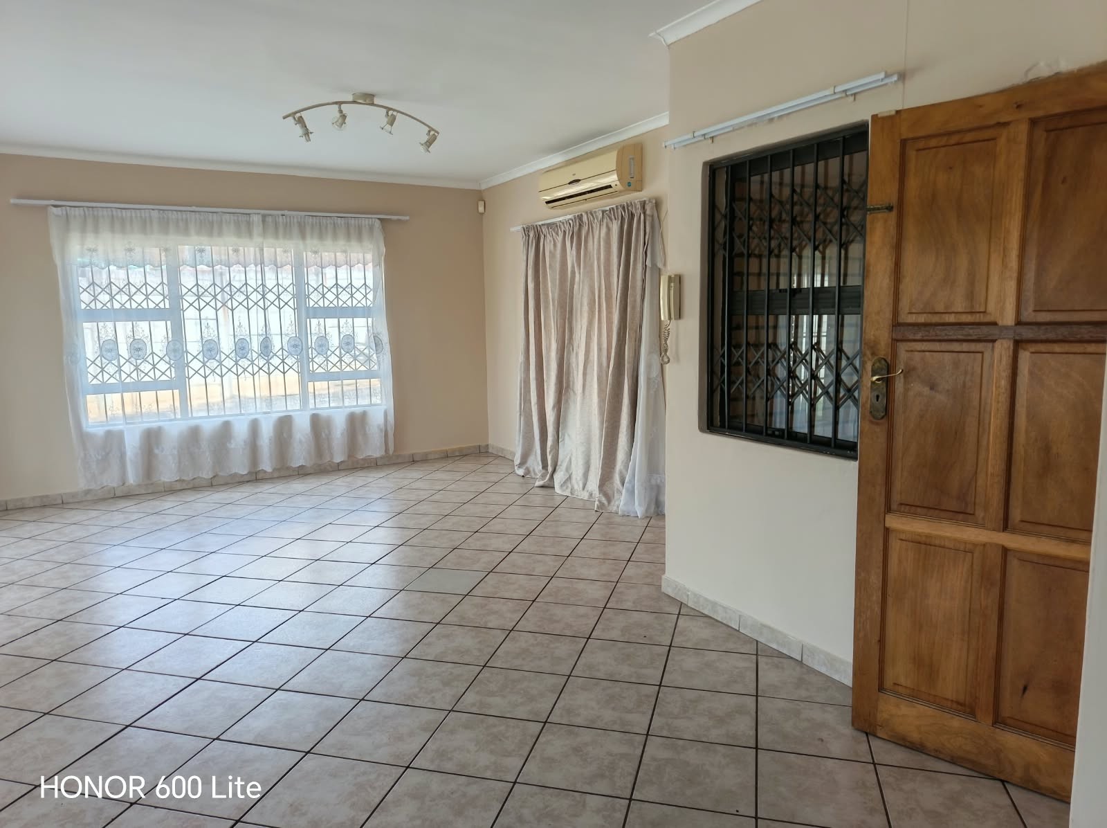 House for sale in Aviary Hill, Newcastle, KwaZulu Natal, 1076 m²