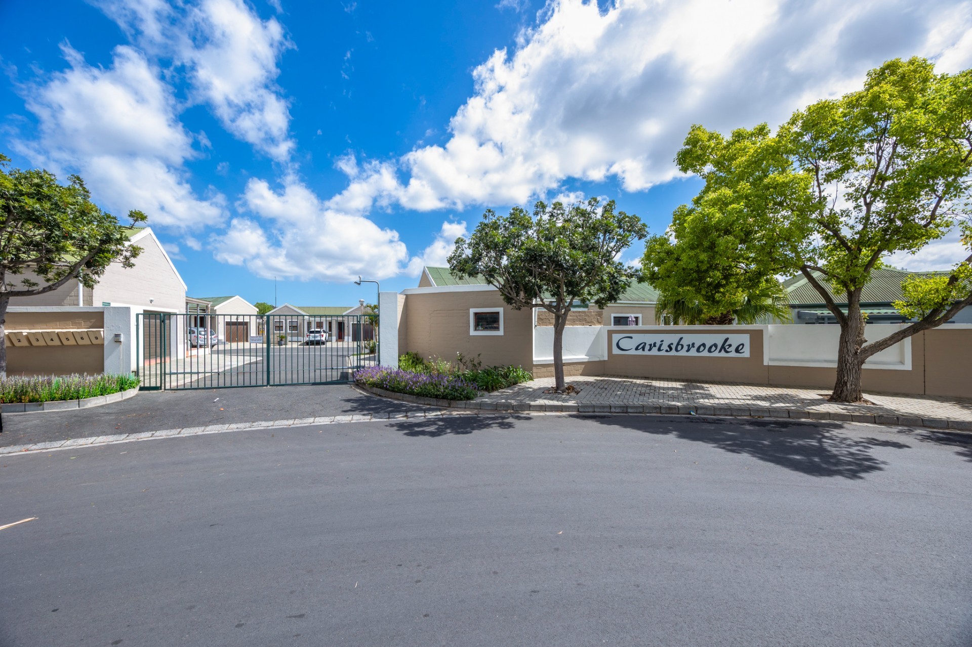 House for sale in Uitzicht, Durbanville, 169 m²