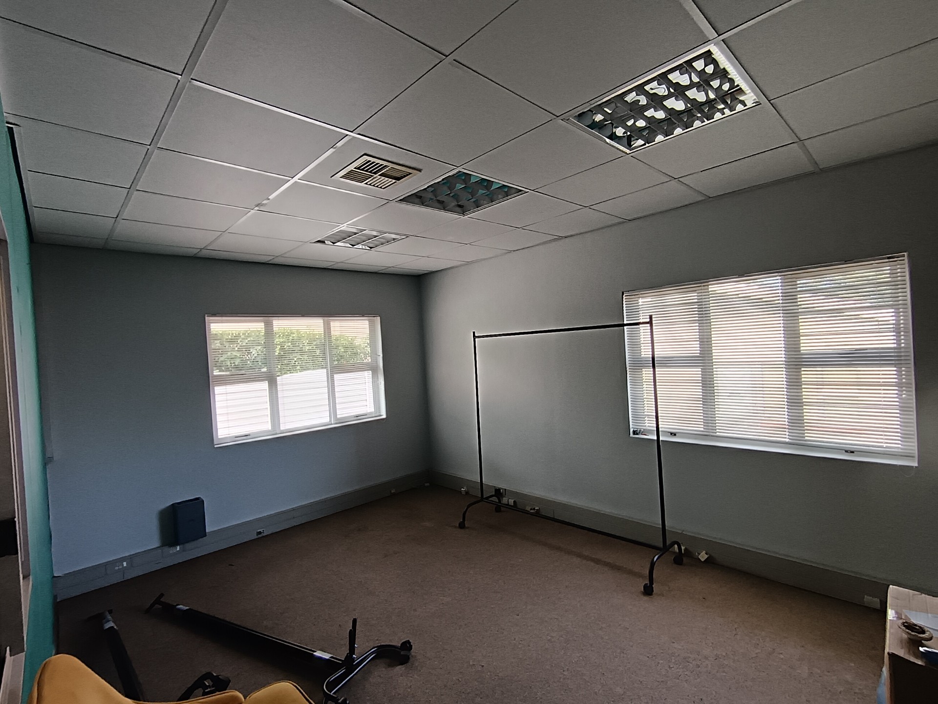 Office for rent in Durban North, KwaZulu Natal, 96 m²