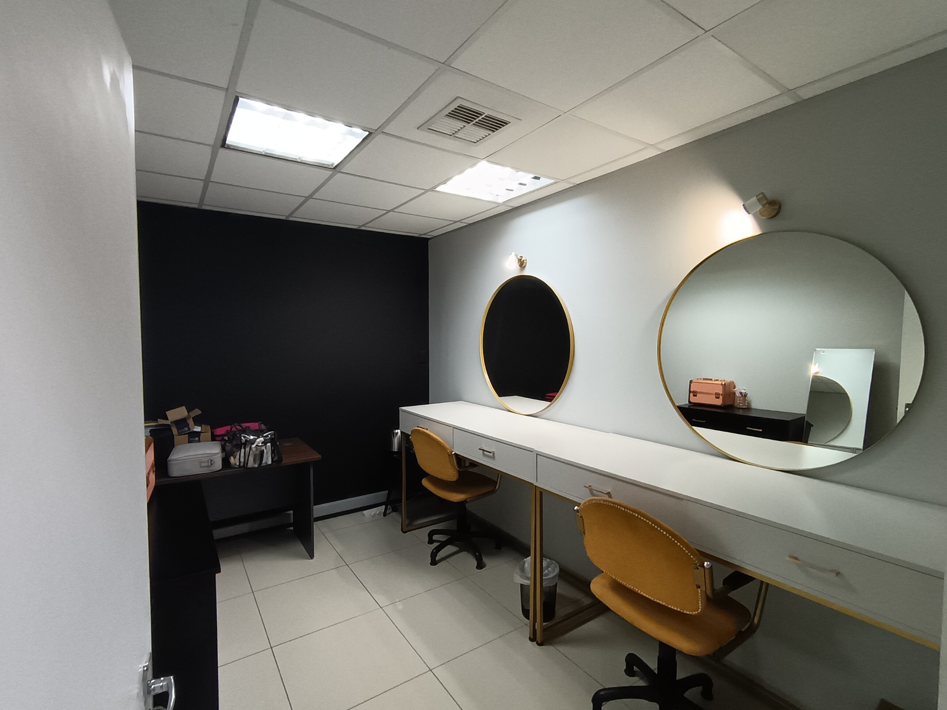 Office for rent in Durban North, KwaZulu Natal, 96 m²