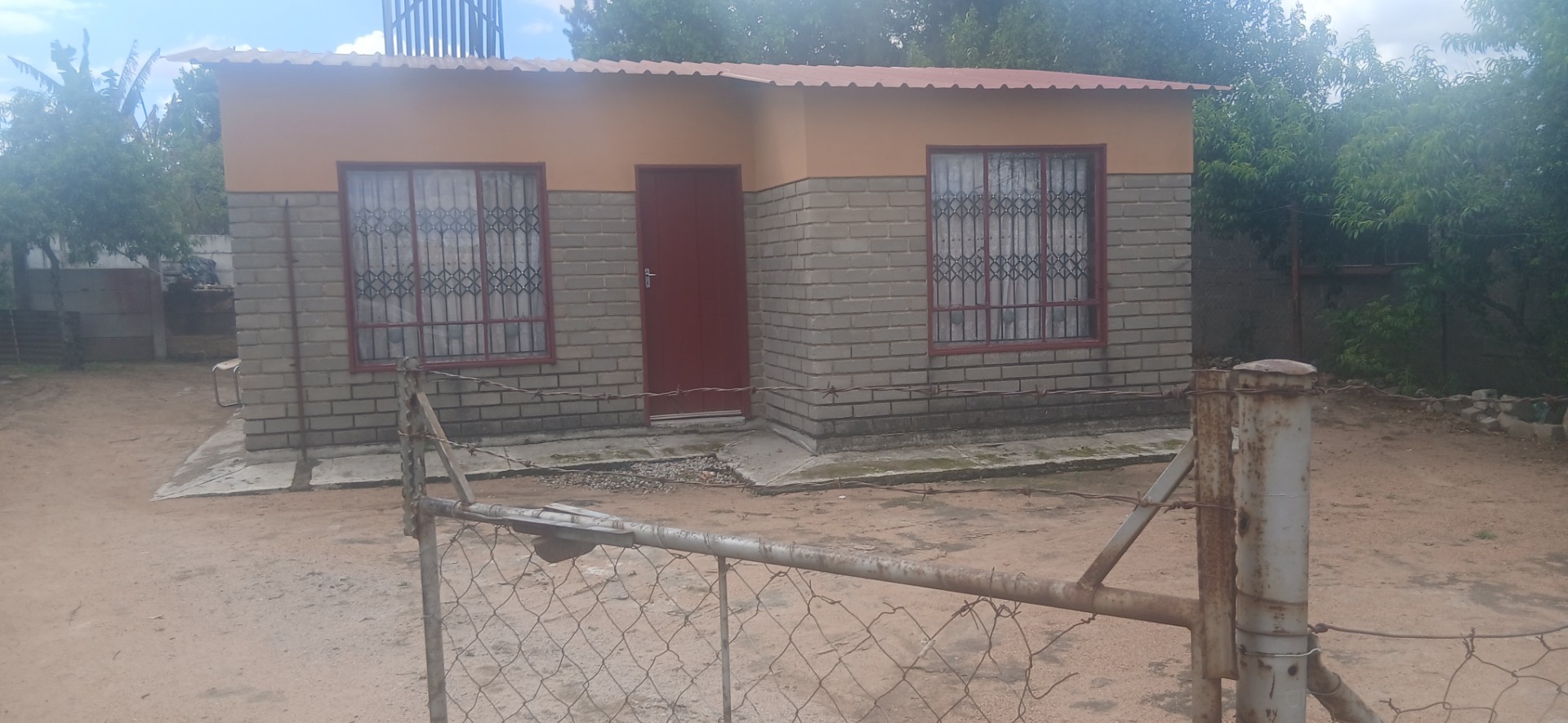 House for sale in Seshego E, Seshego, Polokwane, 372 m²