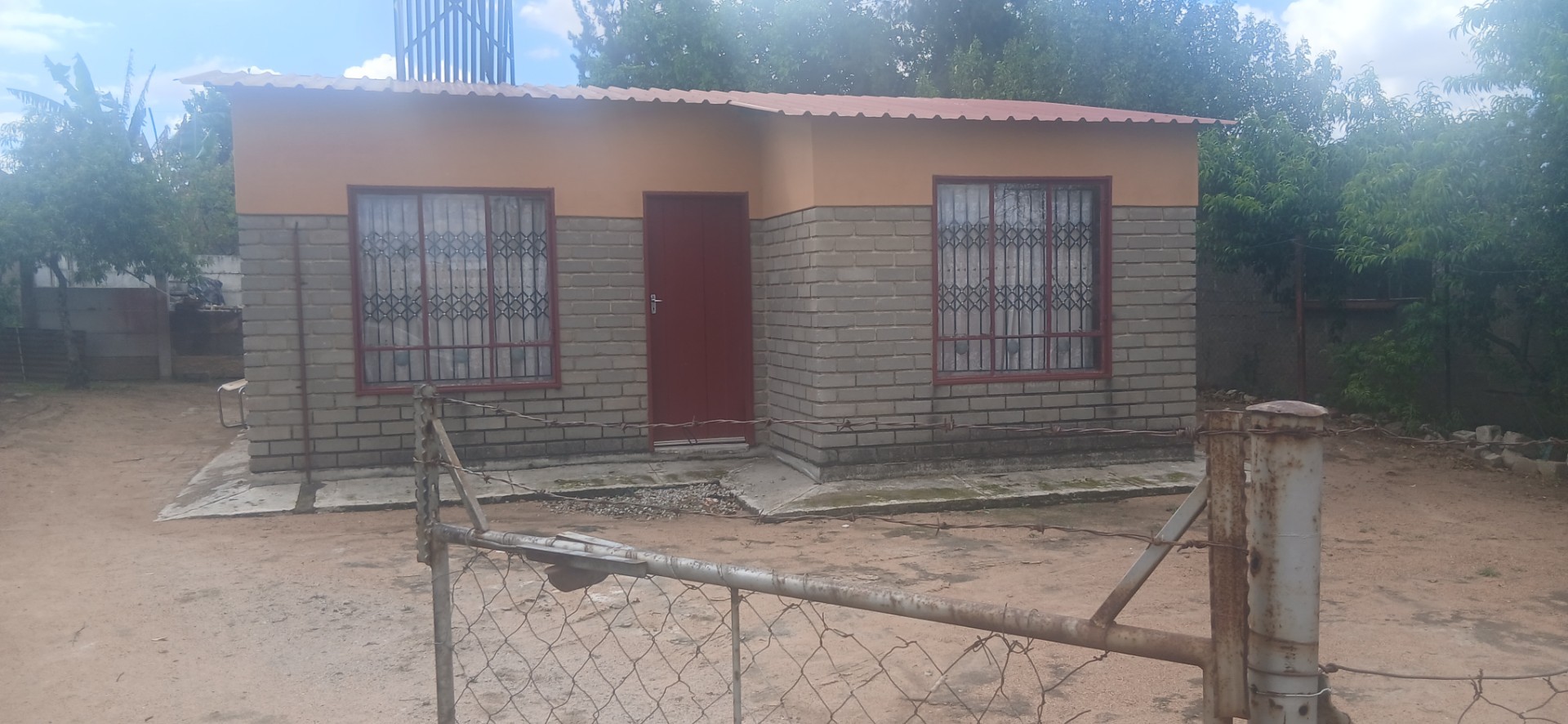 House for sale in Seshego E, Seshego, Polokwane, 372 m²