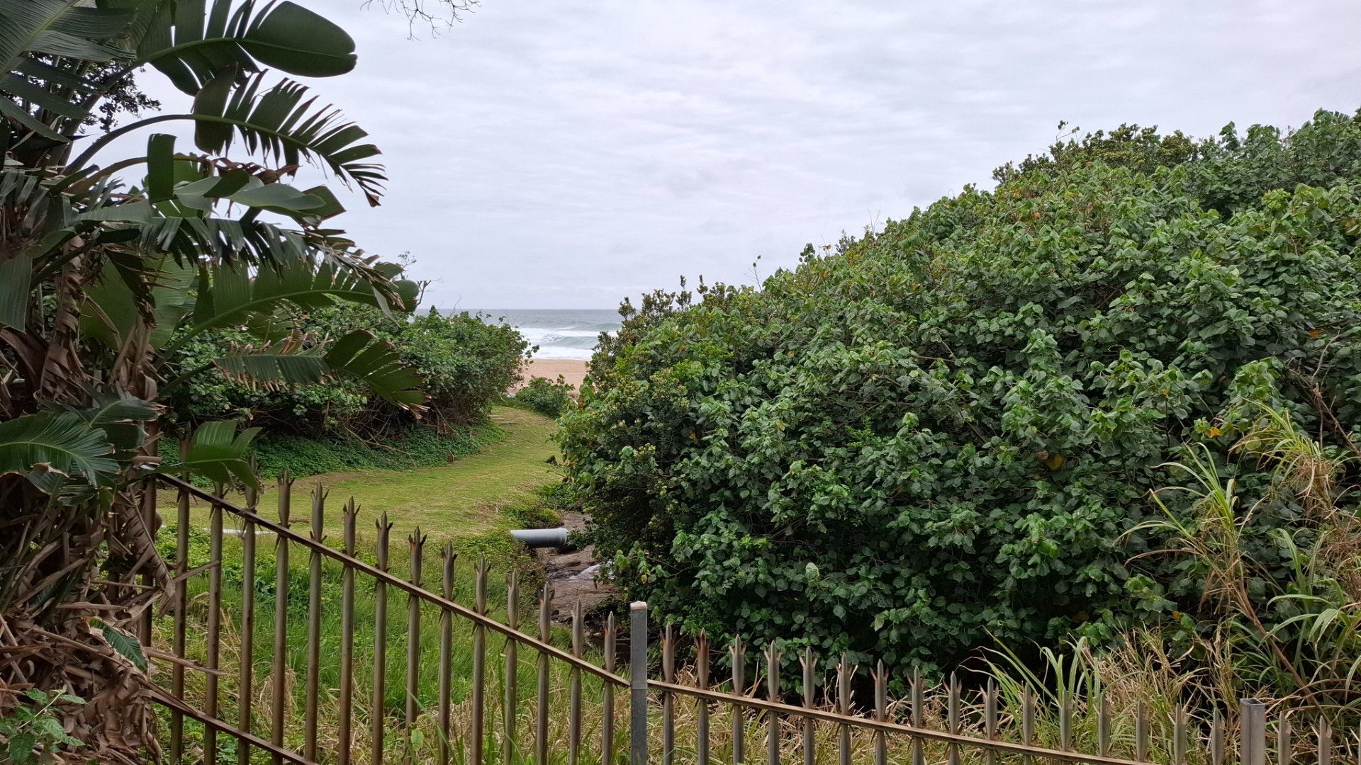Apartment for sale in Shelly Beach, Margate, KwaZulu Natal, 120 m²