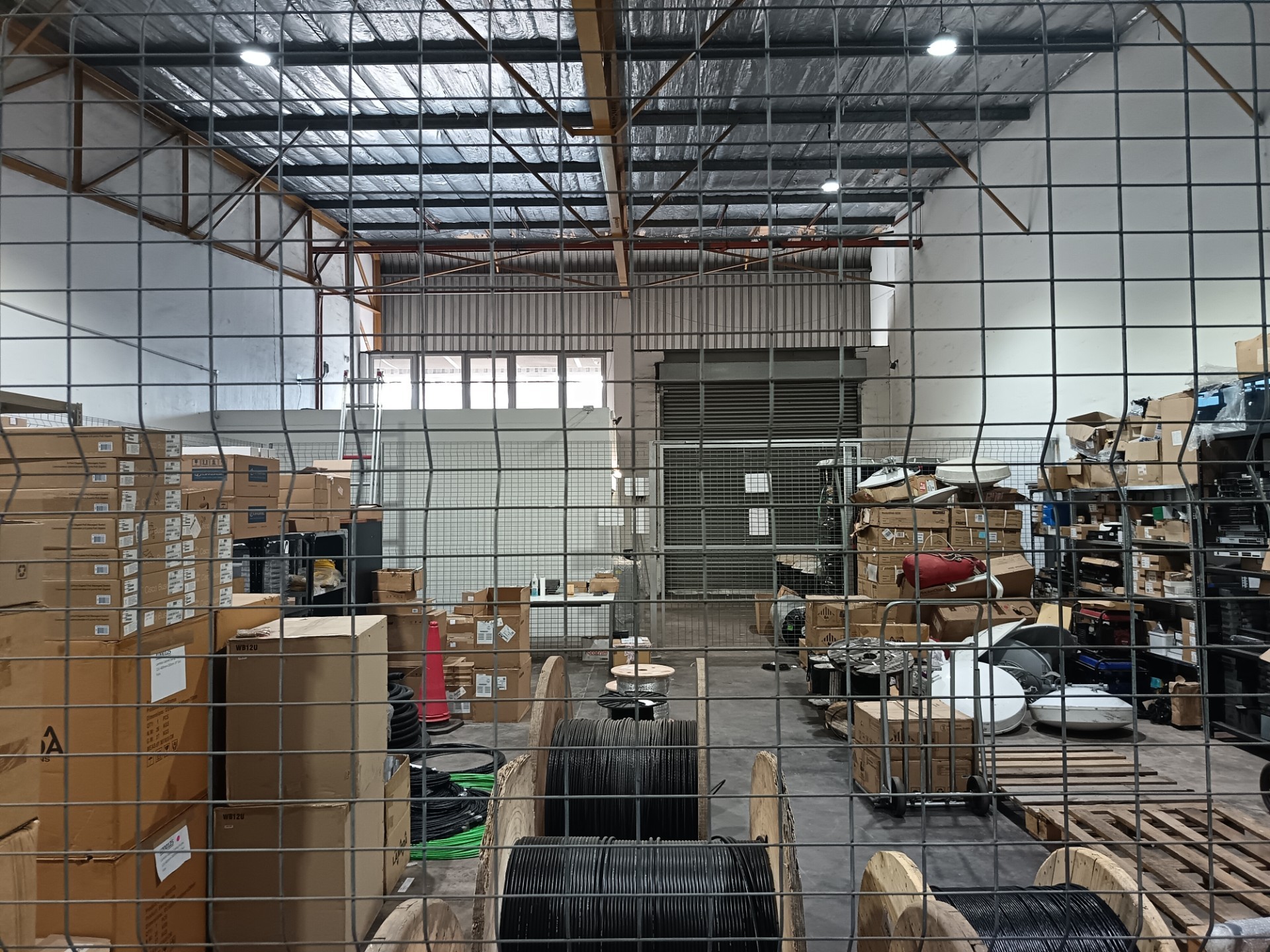 Warehouse for rent in Glen Anil, Durban North, KwaZulu Natal, 199 m²