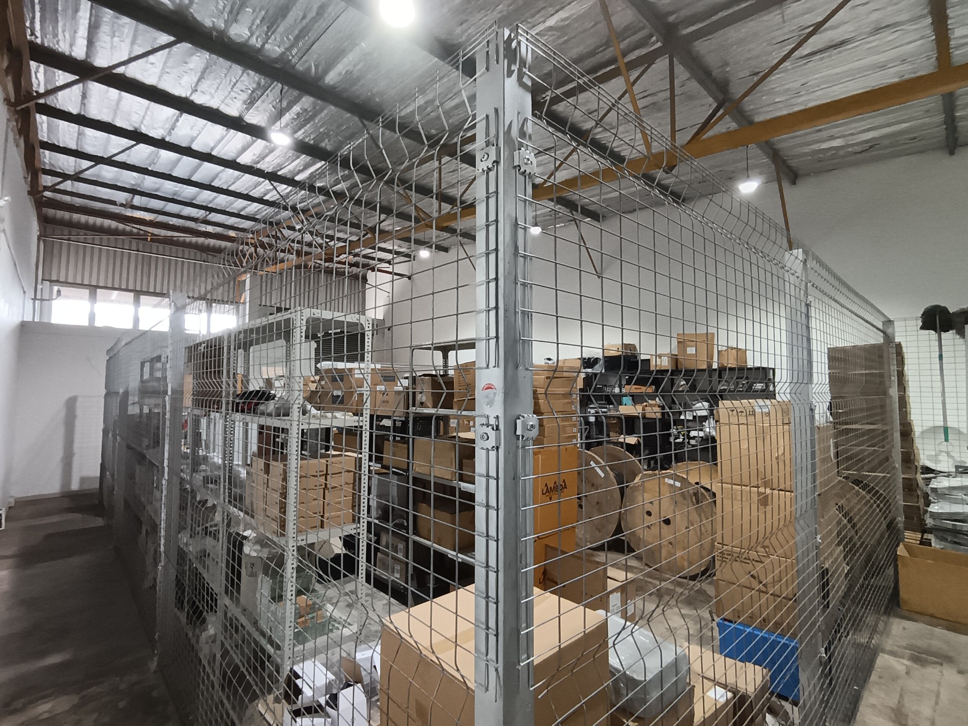 Warehouse for rent in Glen Anil, Durban North, KwaZulu Natal, 199 m²