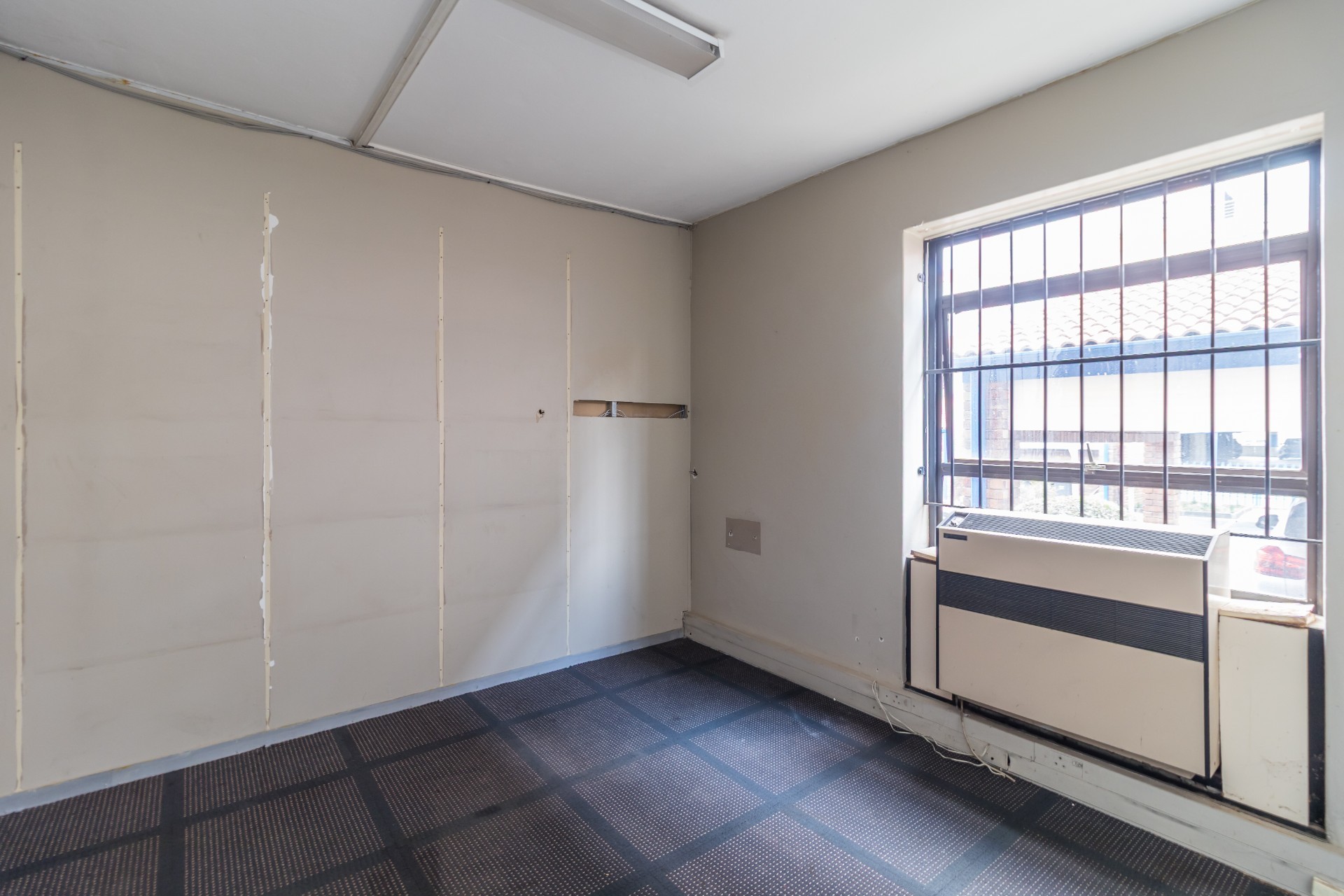 Office for sale in Ferndale, Randburg, 305 m²