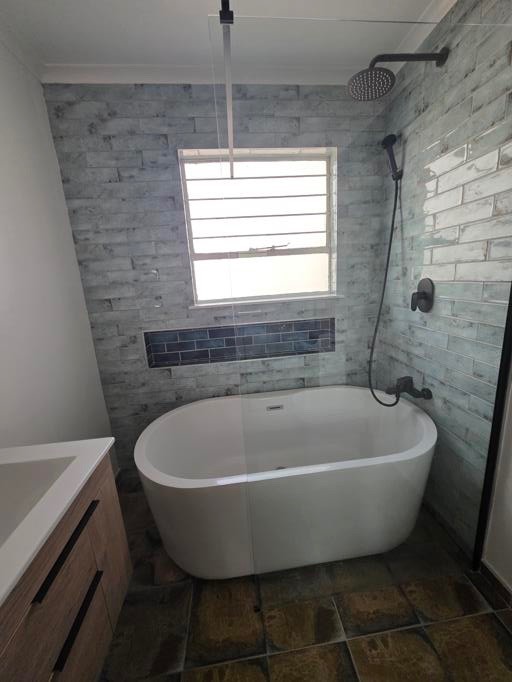 Apartment for sale in Fourways Gardens, Sandton, 65 m²