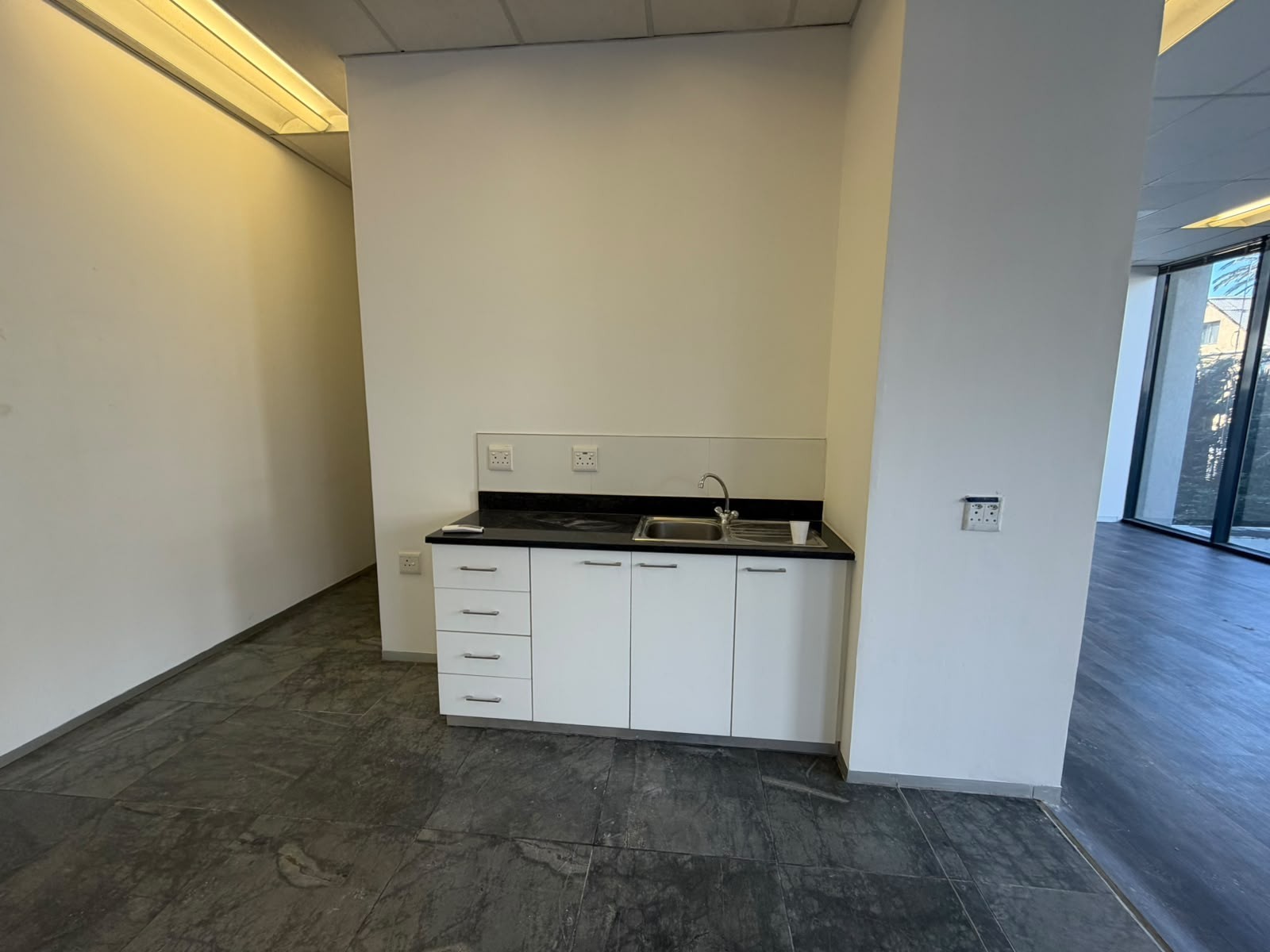 Office for rent in Woodstock, Cape Town, 40 SEARLE STREET, Woodstock, Cape Town, Western Cape, 203 m²