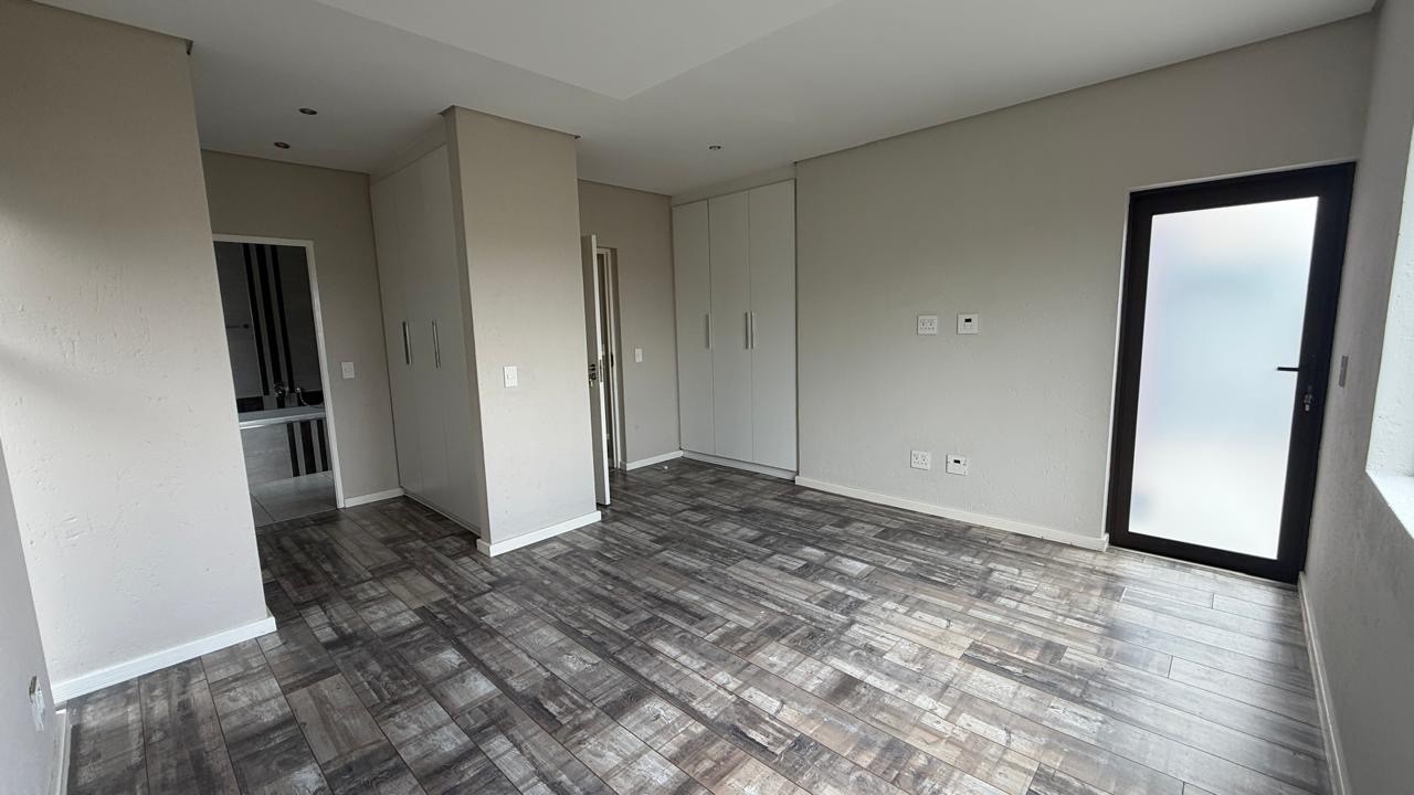 House for rent in Fourways, Sandton, Pine Avon, 18 Pine Avenue, Fourways, Sandton, Gauteng