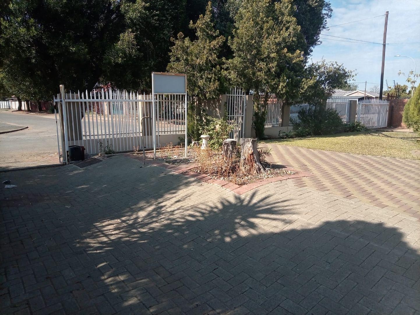 House for sale in New Park, Kimberley, 715 m²