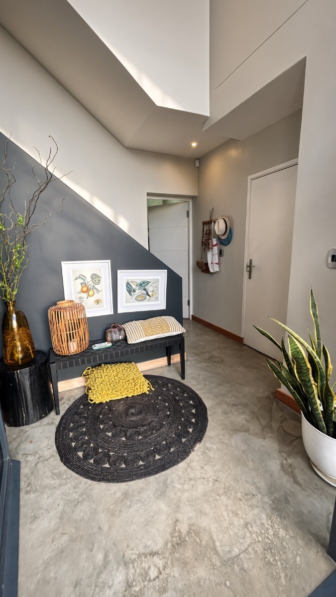 Townhouse for sale in Waterkloof Ridge, Pretoria