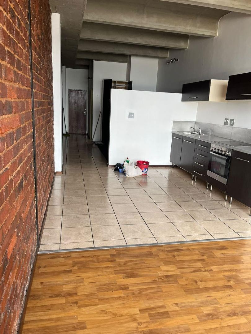 Apartment for sale in Johannesburg, 57 m²