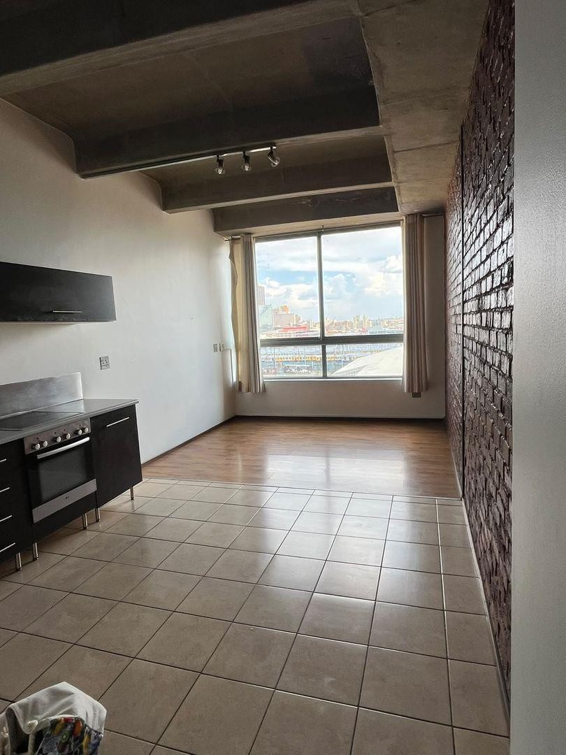 Apartment for sale in Johannesburg, 57 m²