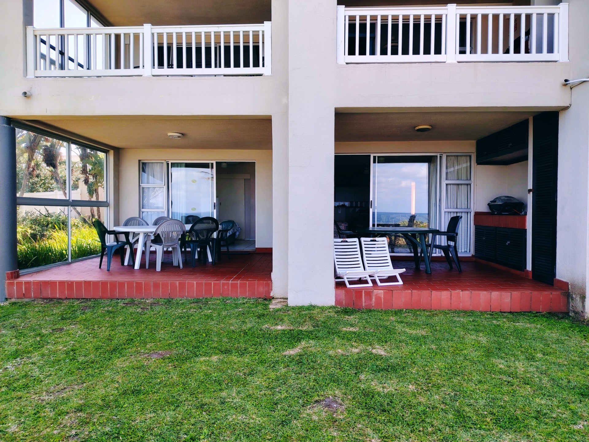 Apartment for sale in Uvongo Beach, Margate, KwaZulu Natal, 120 m²