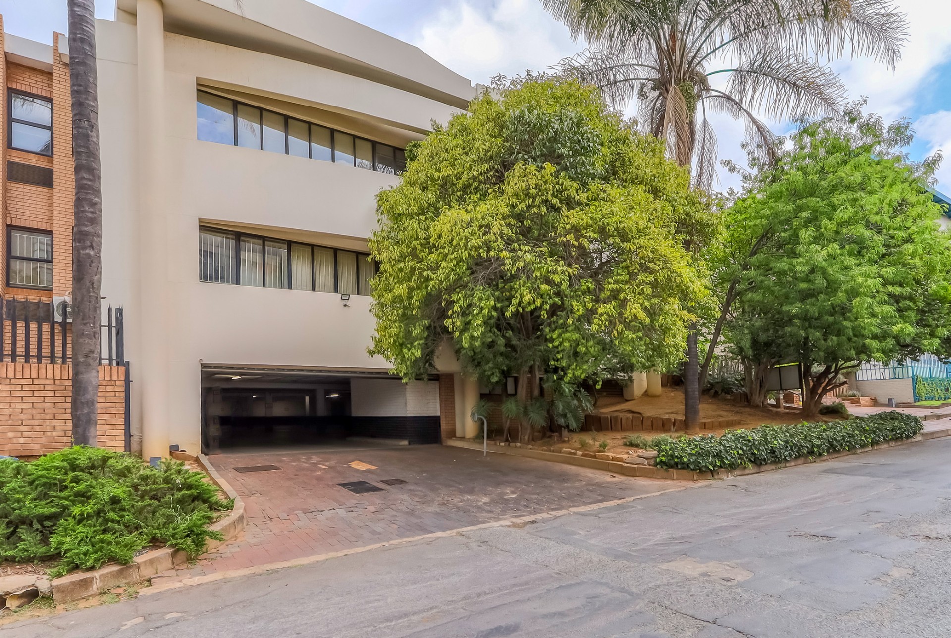 Office for sale in Auckland Park, Johannesburg, 1730 m²