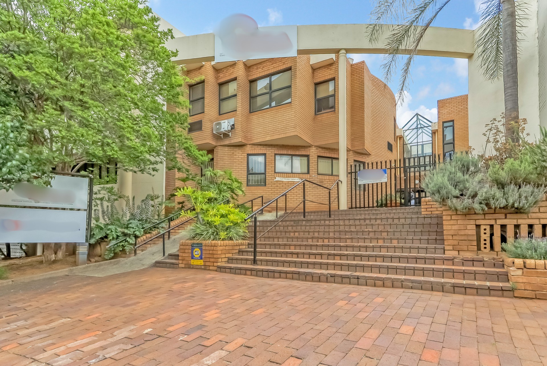 Office for sale in Auckland Park, Johannesburg, 1730 m²
