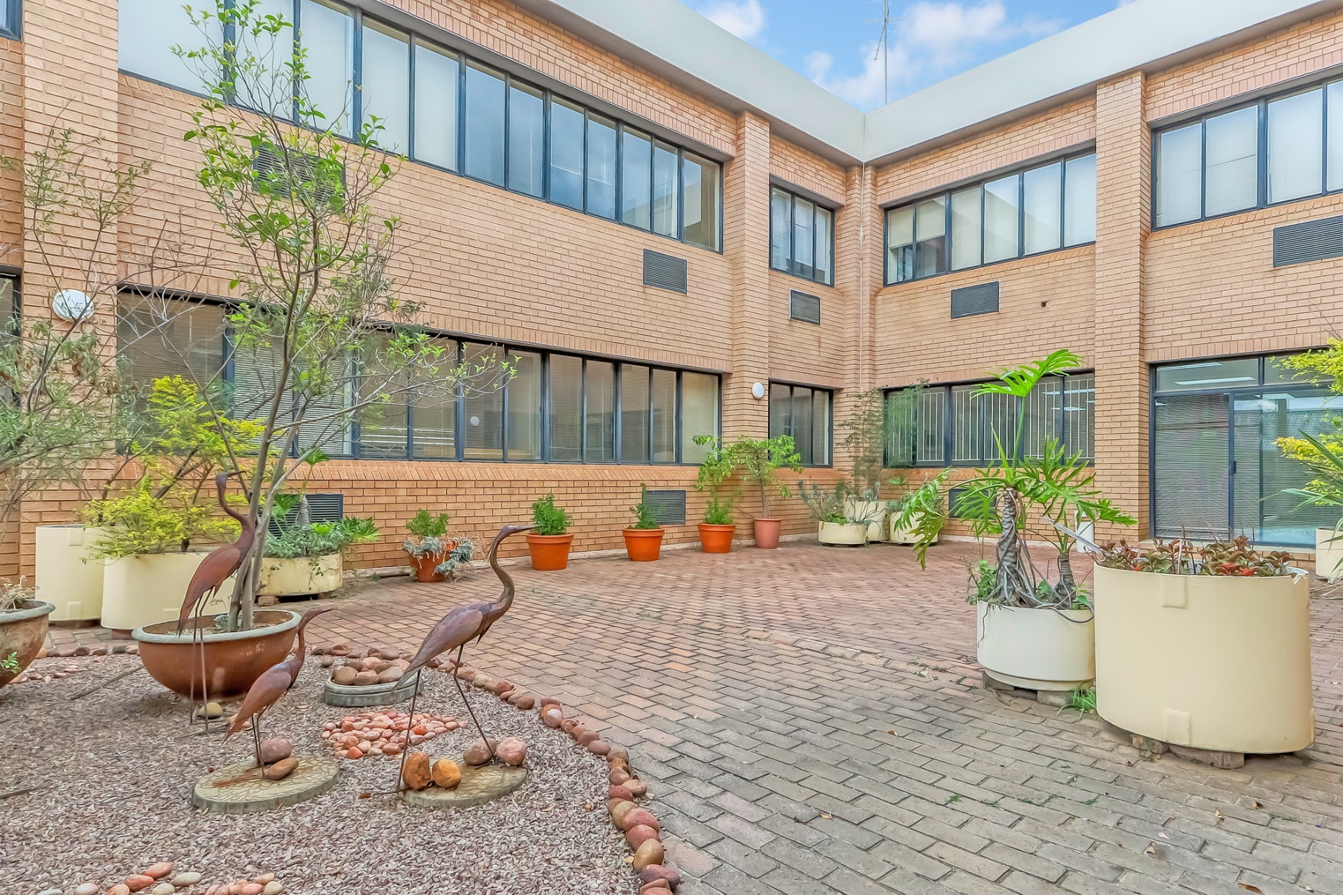Office for sale in Auckland Park, Johannesburg, 1730 m²
