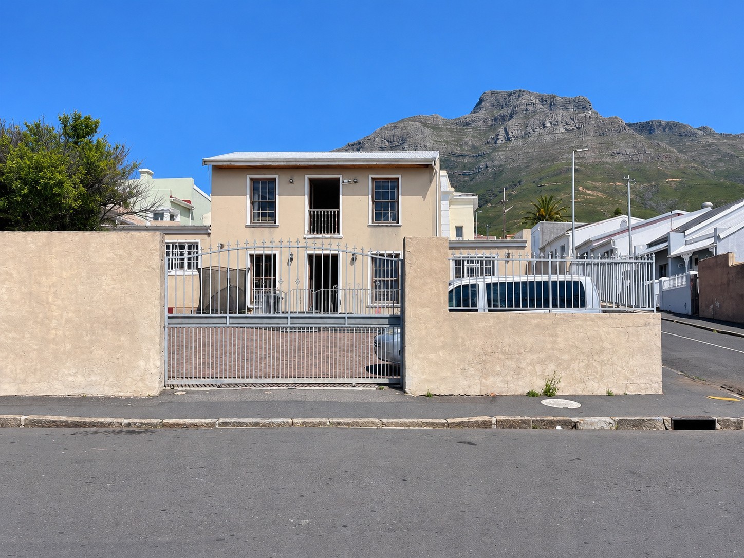 House for sale in Walmer Estate, Cape Town, 220 m²
