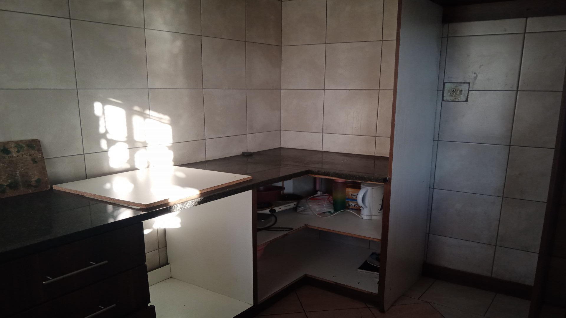 Apartment for sale in Jeppestown, Johannesburg, 70 m²