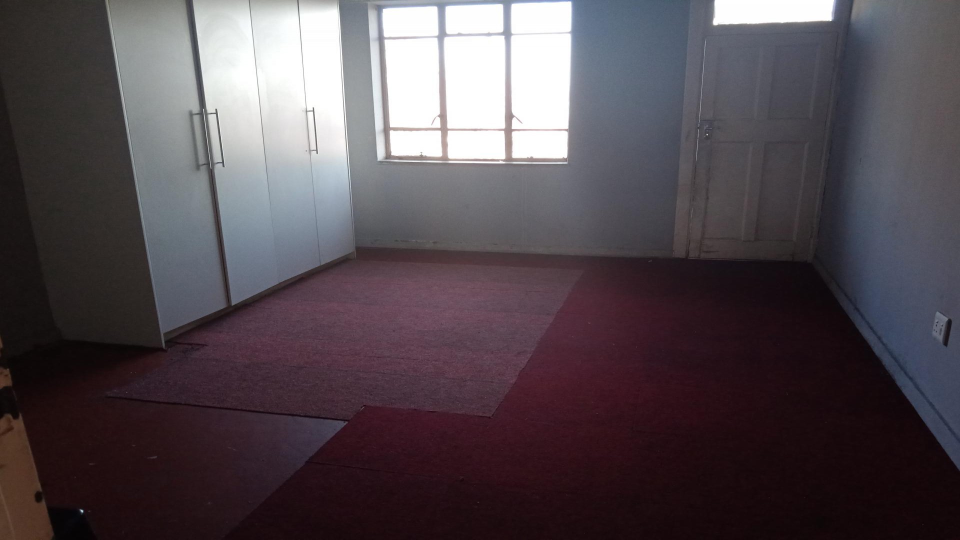 Apartment for sale in Jeppestown, Johannesburg, 70 m²