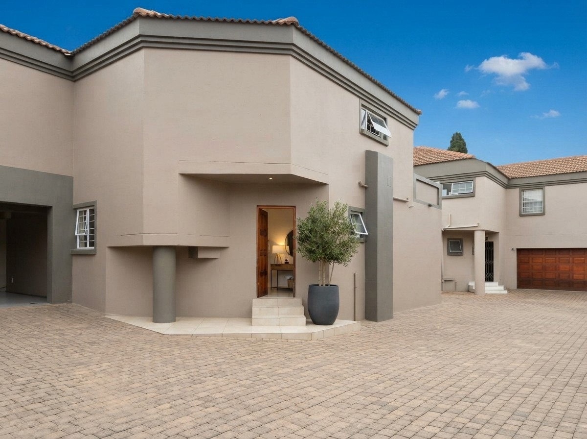 House for sale in Equestria, Pretoria, 450 m²
