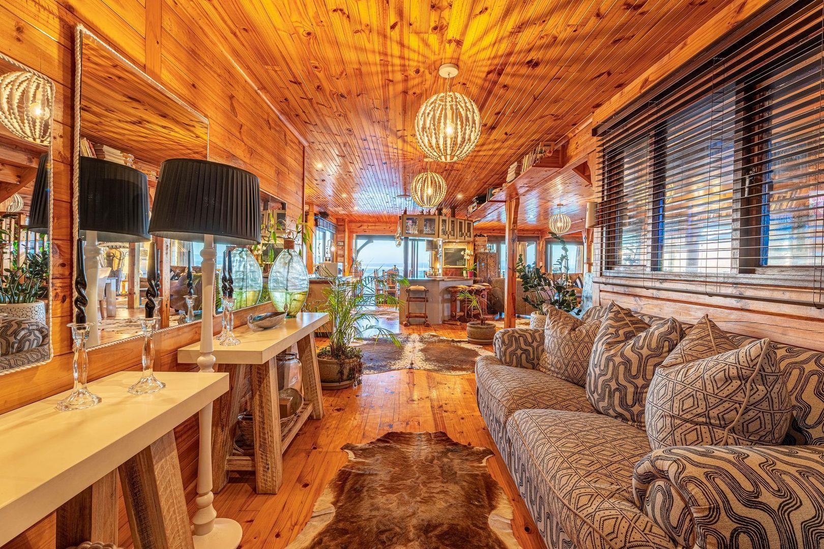 House for sale in Yzerfontein, 770 m²