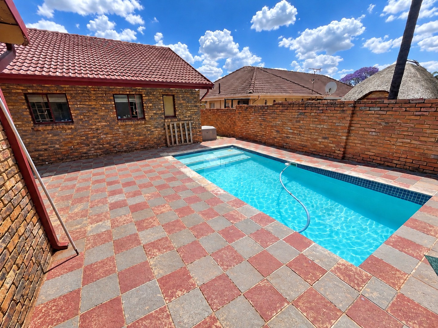 House for sale in Theresapark, Akasia, 1000 m²