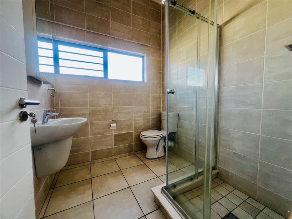 Studio Apartment for rent in Linbro Park, Sandton, 3 2, Greenlee, 12 Greenlee Boulevard, Linbro Park, Sandton, Gauteng, 34 m²